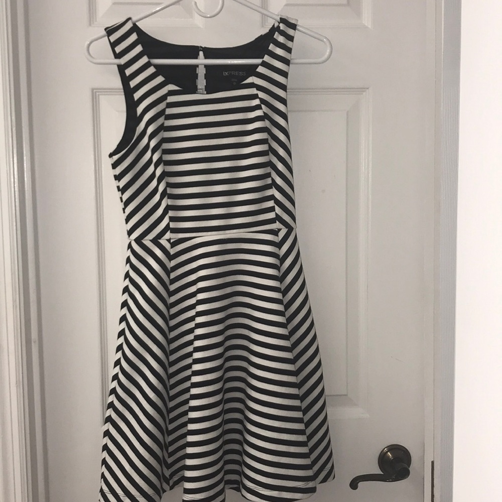 Express XS striped dress💅🏼